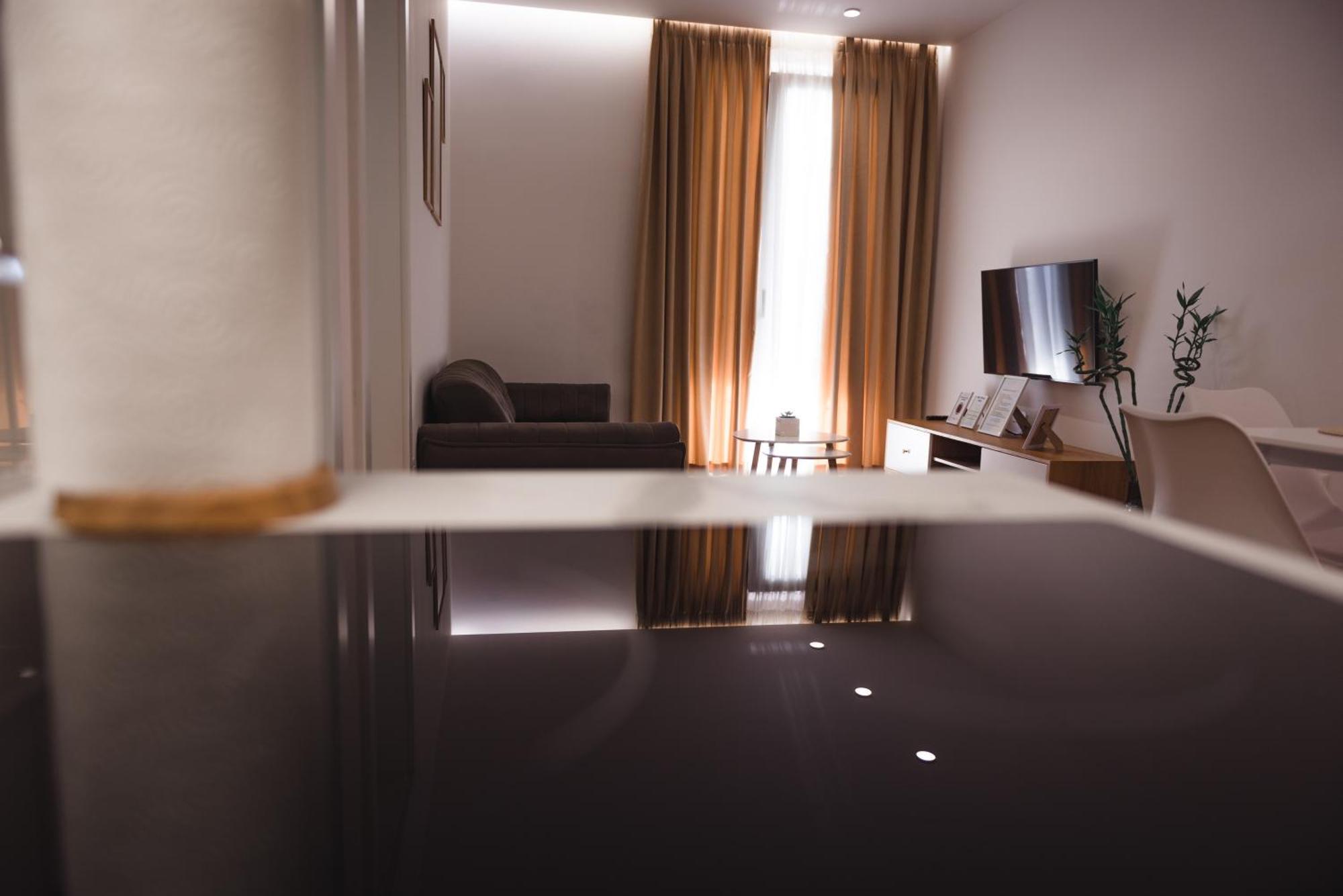 Tam Skanderbeg Square Serviced City Center Apartment No1 Τίρανα Εξωτερικό φωτογραφία
